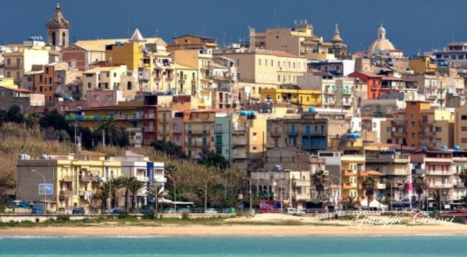Gela, città dalle molteplici anime: antica, industriale, moderna e profondamente legata al suo litorale