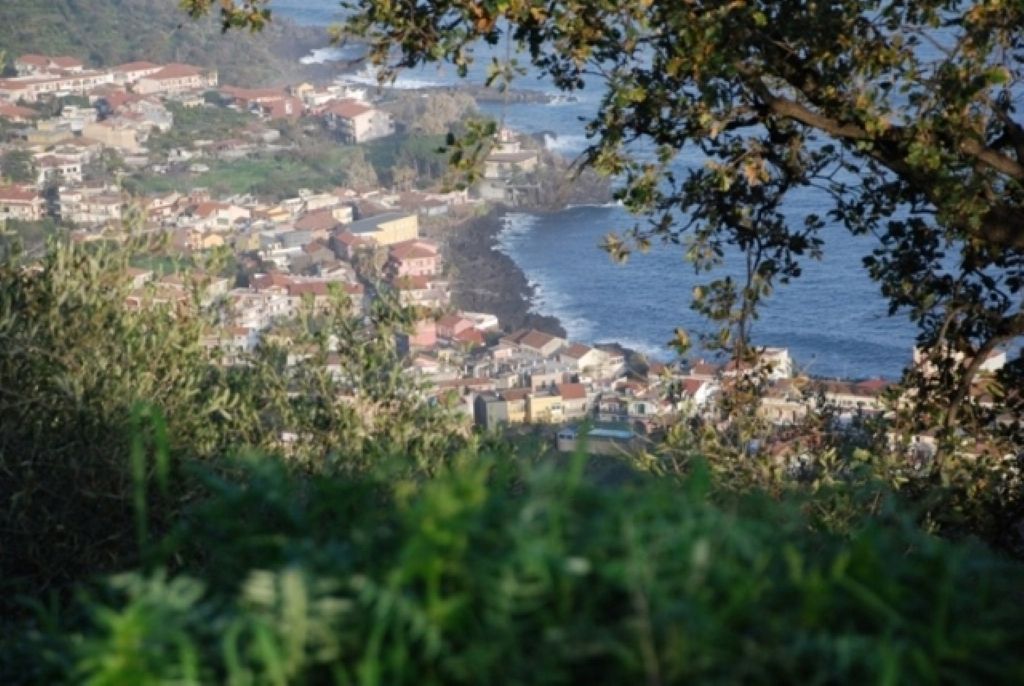Riposto vista dalla terrazza di Acireale